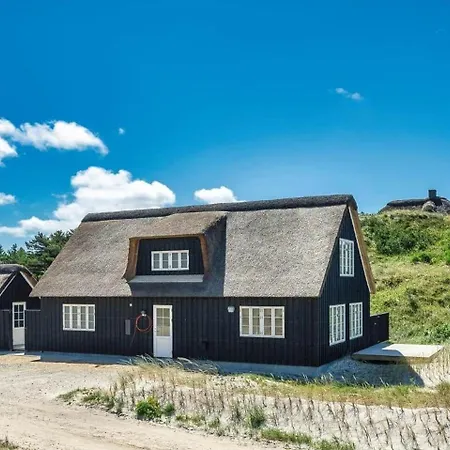 Ve126-vejers-strand-nordvej-126a * ויירס סטרנד
